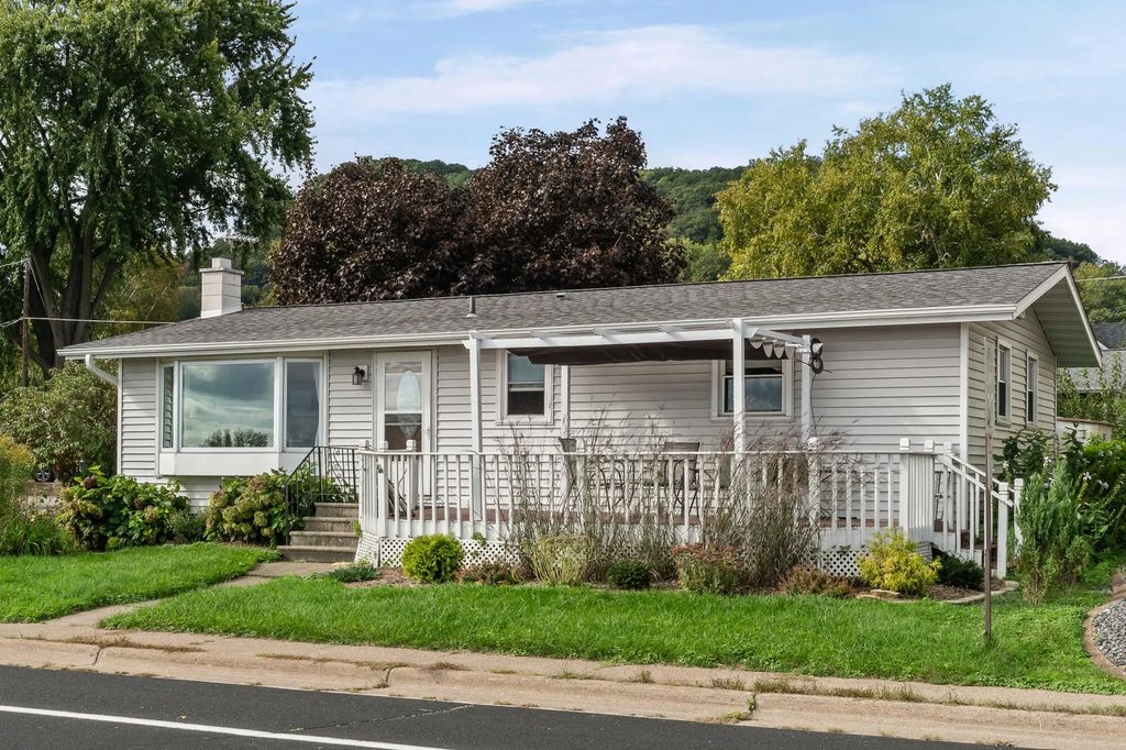 780 River St, Dakota