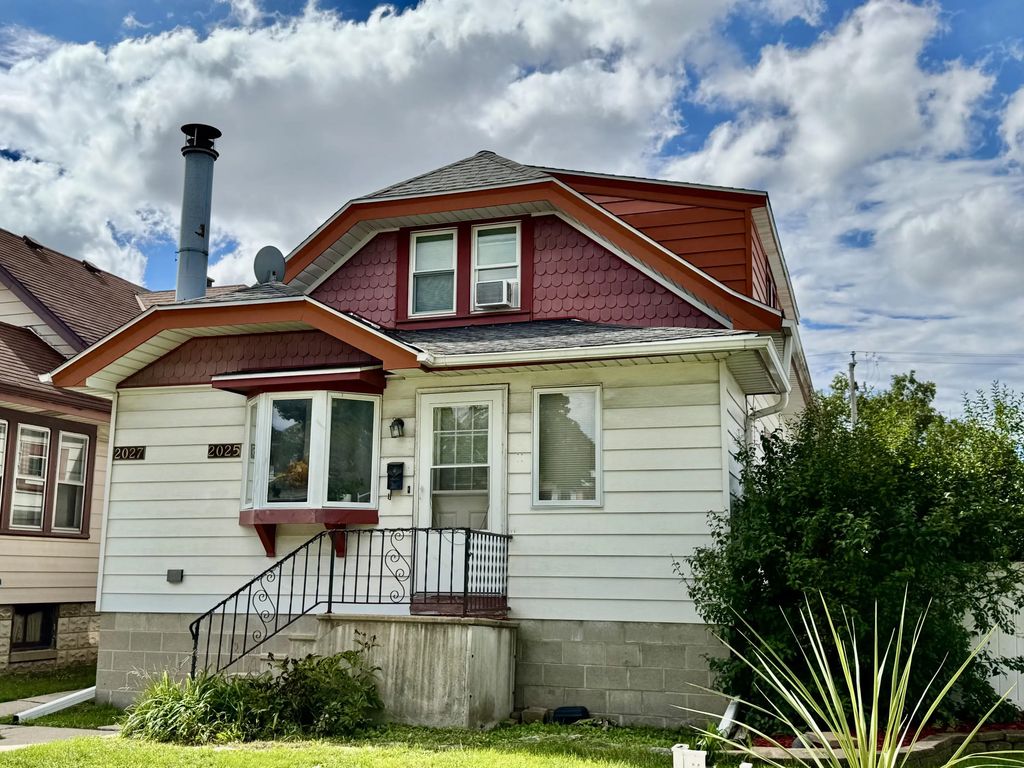 2025 S 76th St 2027, West Allis