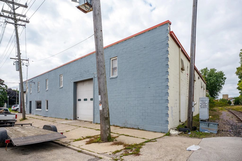 5526 19th Ave, Kenosha
