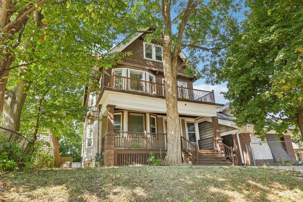 2027 N 47th St 2029, Milwaukee
