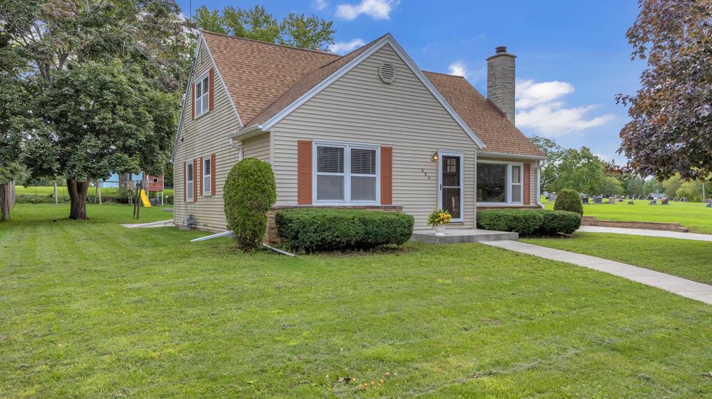 224 S 2nd St, Cedar Grove