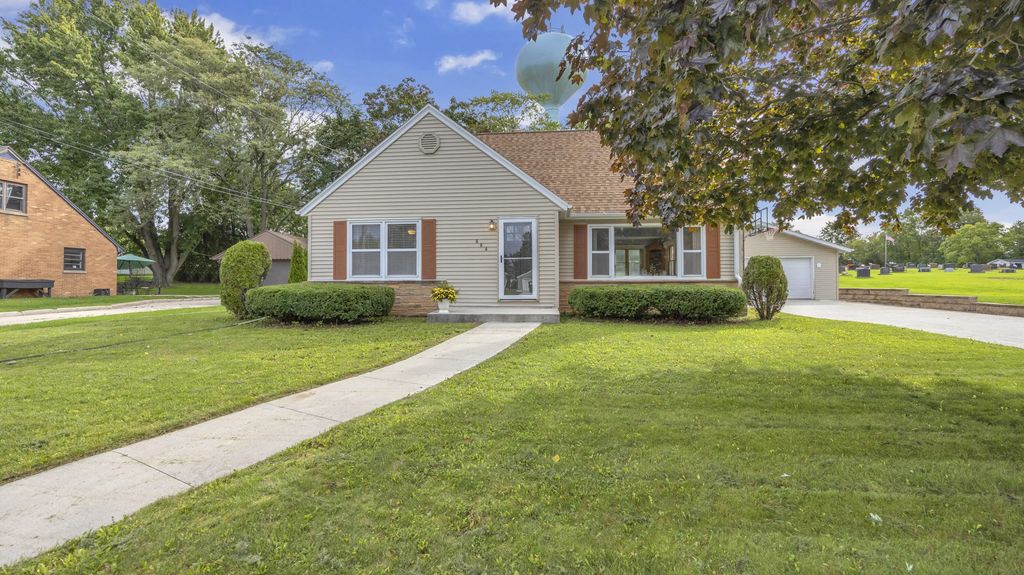 224 S 2nd St, Cedar Grove