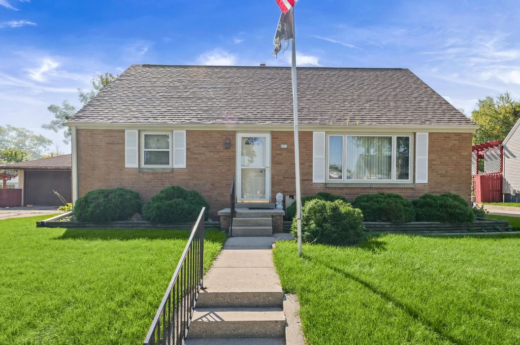 823 Columbia Ave, South Milwaukee