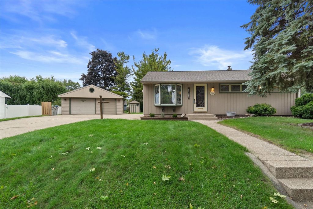 6536 W Burdick Ave, Milwaukee