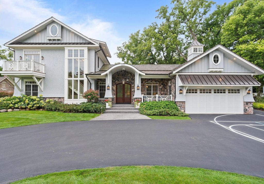 1886 Geneva Bay Dr, Lake Geneva