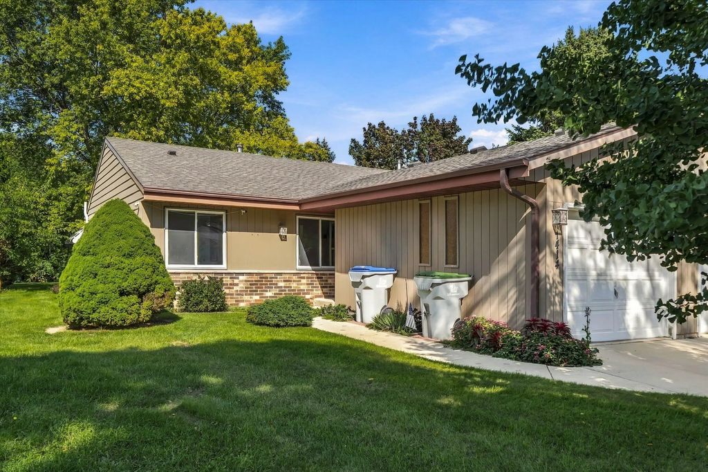 1414 W Plainfield Ave, Milwaukee