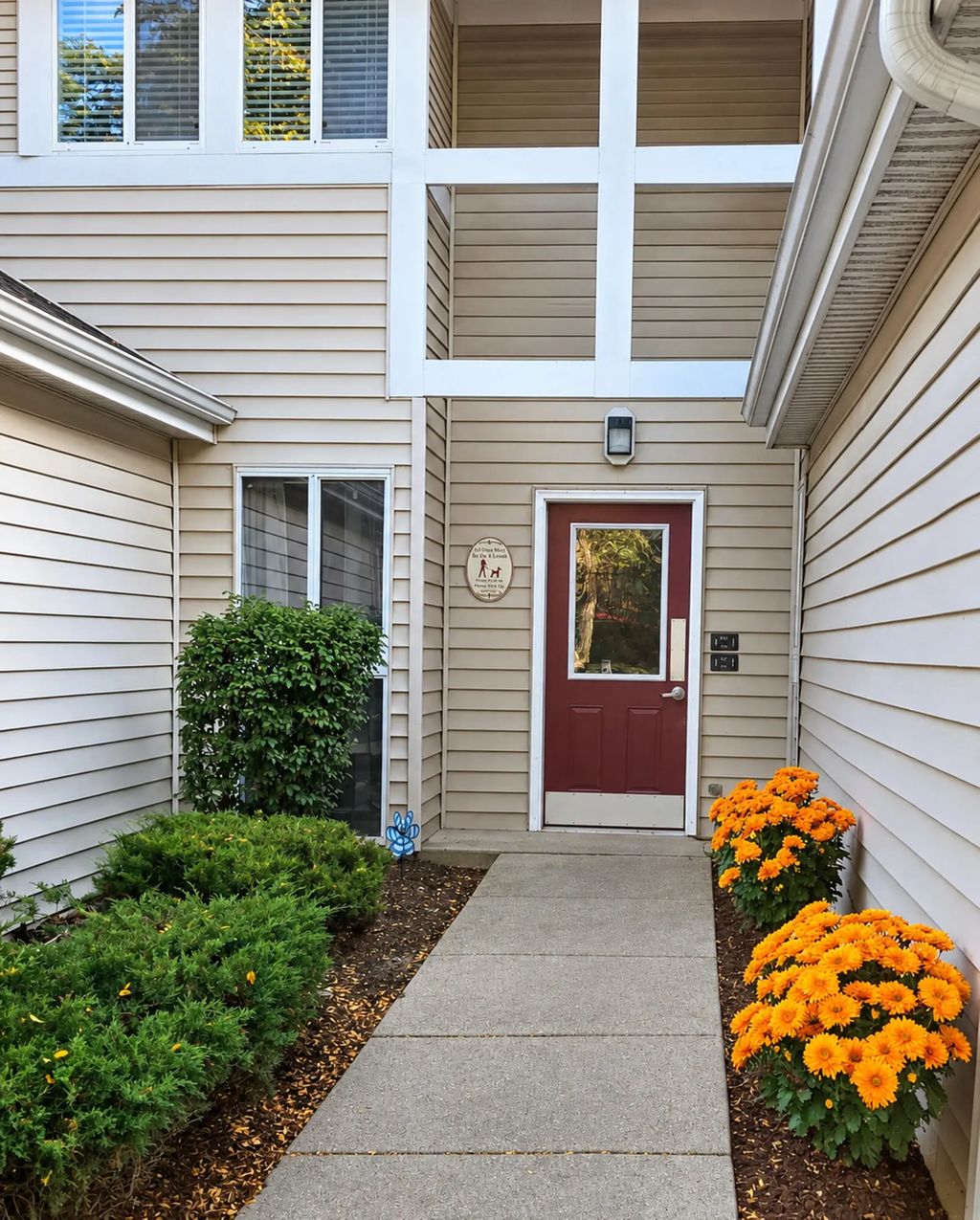 815 W Puetz Rd, Oak Creek