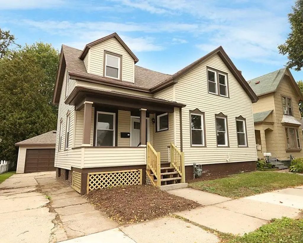 1602 N 8th St, Sheboygan