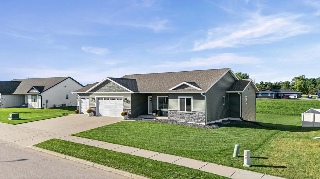 2119 Spakenburg Rd, Holmen