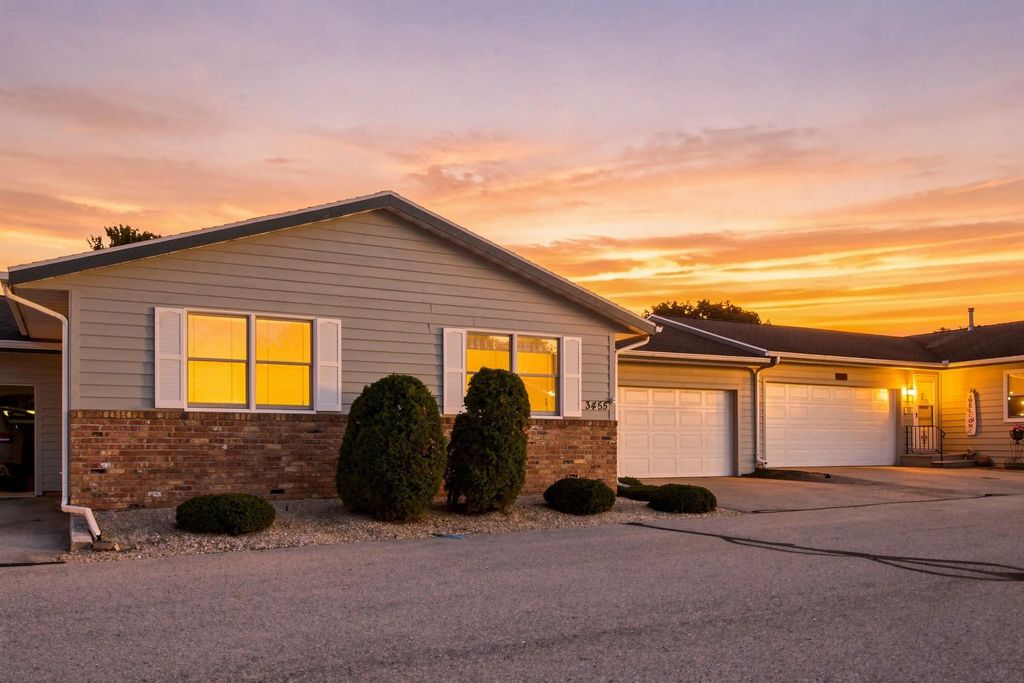 3455 Woodbridge Ct, La Crosse