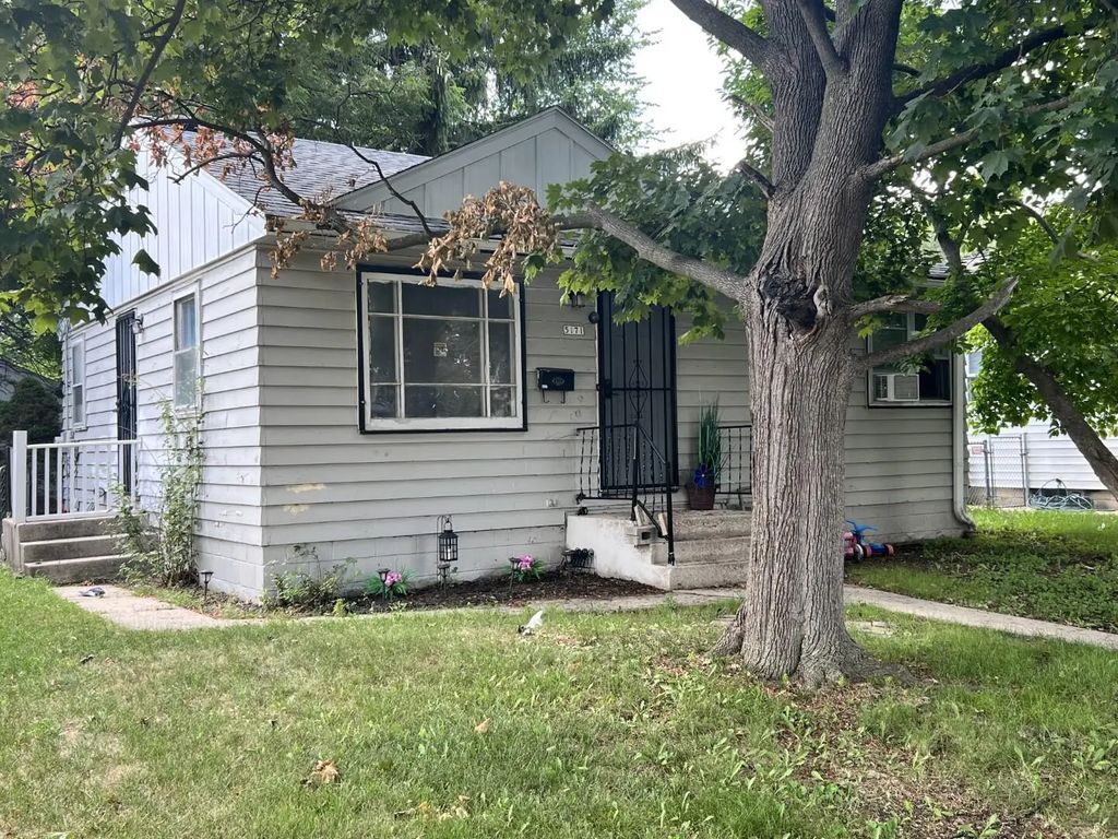 5171 N 69th St, Milwaukee