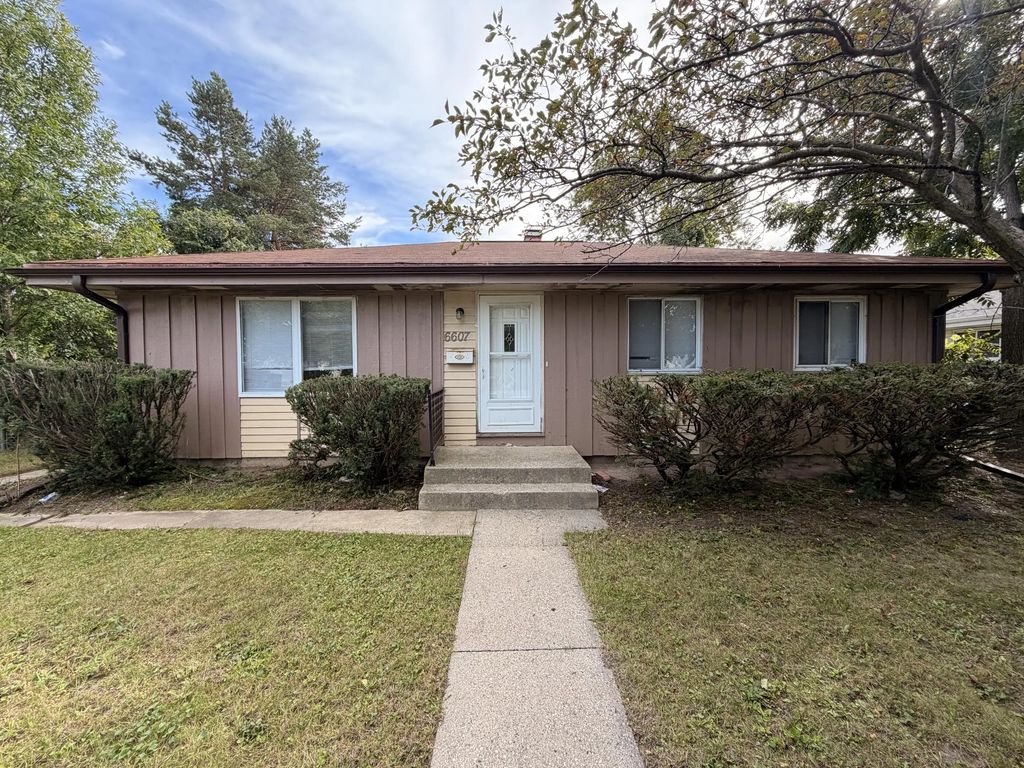 6607 W Brentwood Ave, Milwaukee