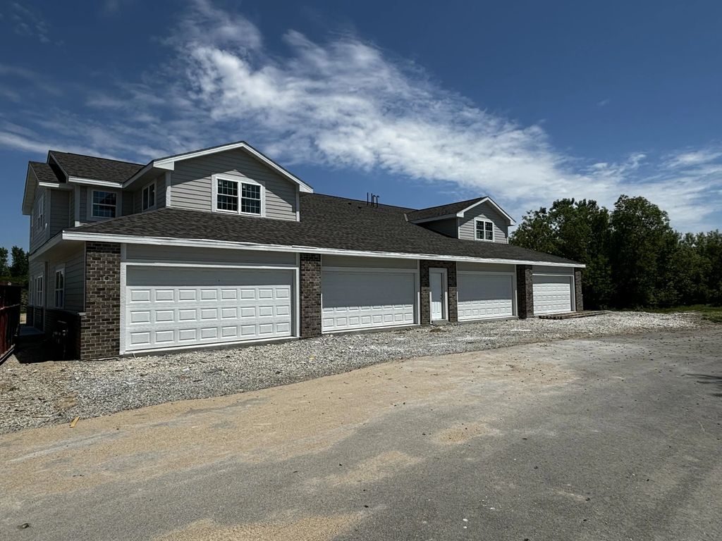 480 Quiet Meadow Ln B, Johnson Creek