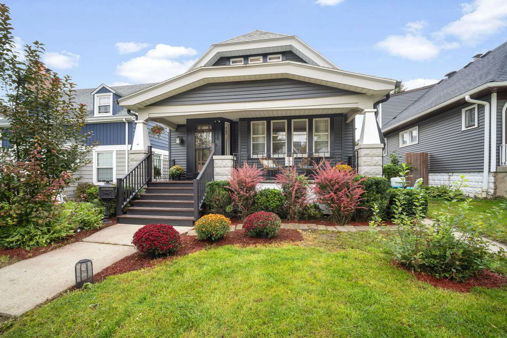 3436 S 11th St, Milwaukee
