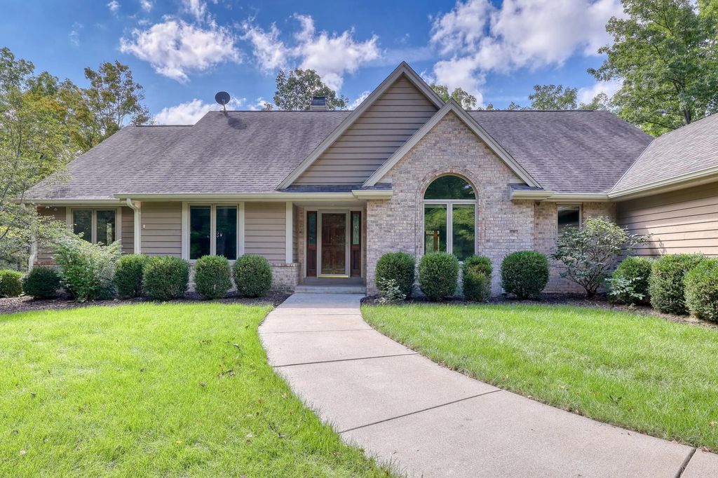 6873 W 7 Mile Rd, Raymond