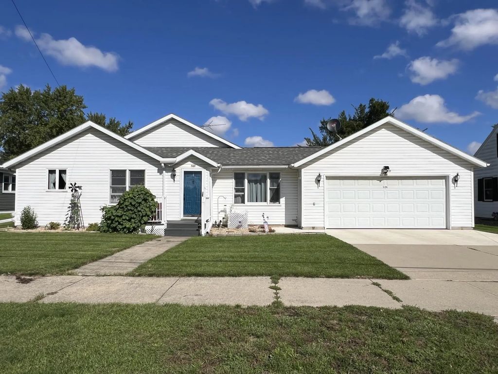 509 W Court St -, New Hampton