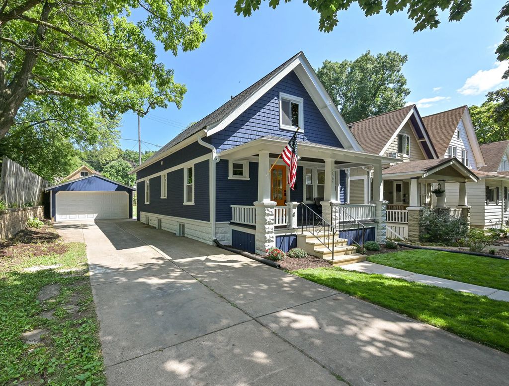 3364 S Indiana Ave, Milwaukee