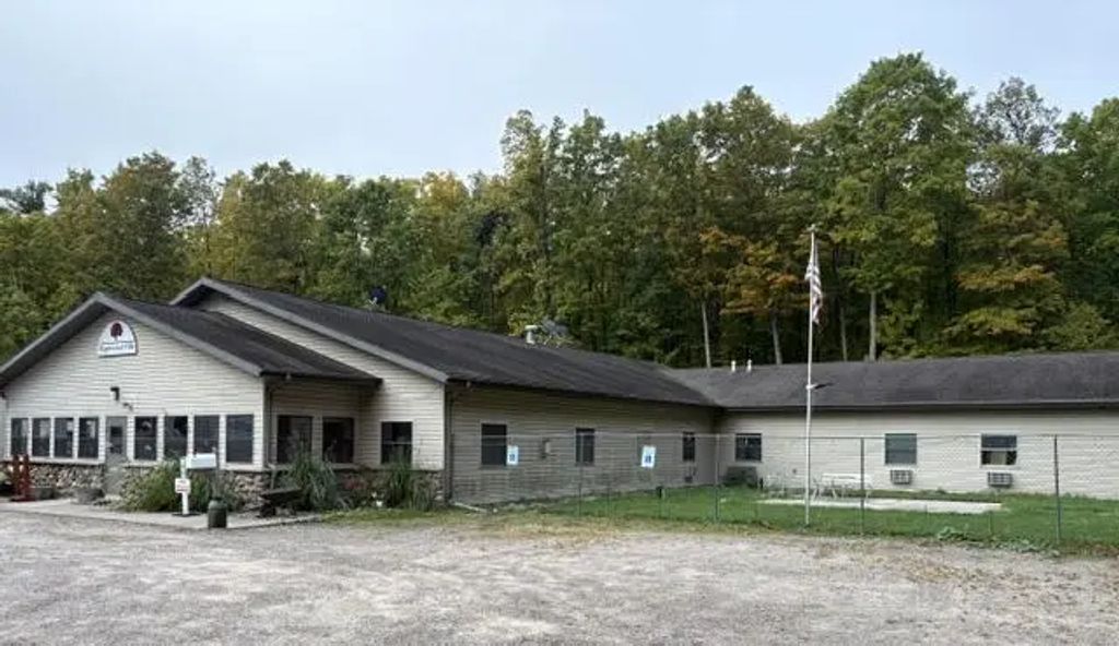 9343 State Highway 101 Hwy, Crandon