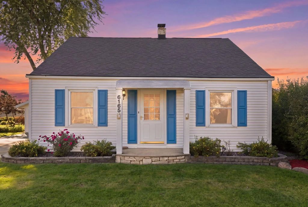 6165 S Elaine Ave, Cudahy