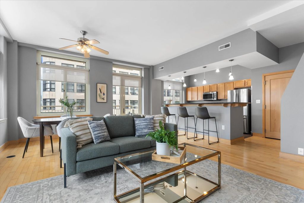 741 N Milwaukee St 302, Milwaukee