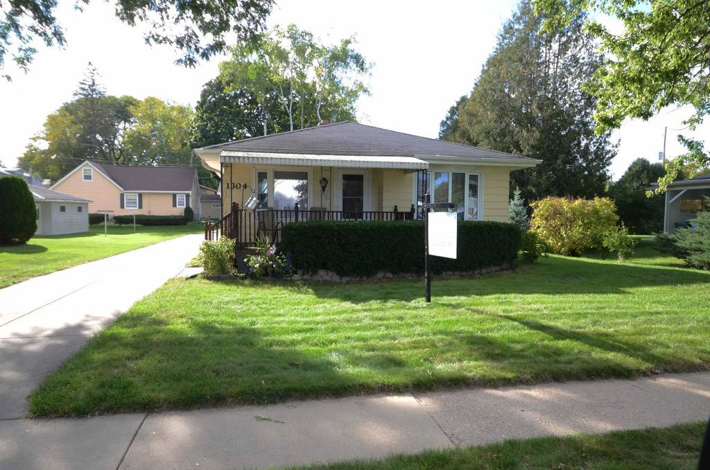 1304 Center St, Watertown