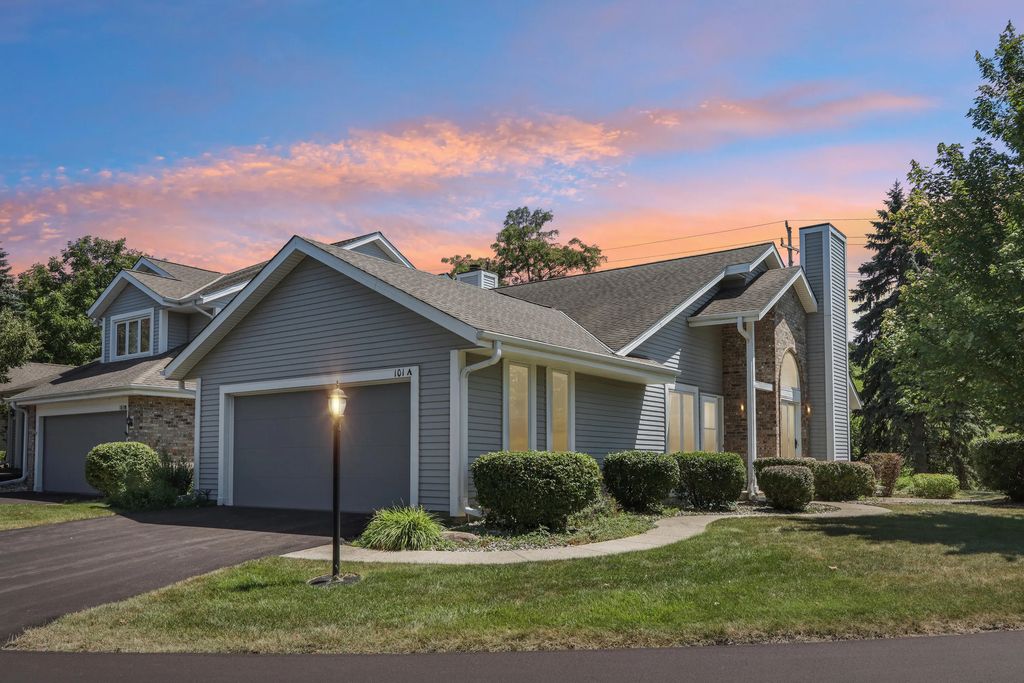 101 E Sutton Pl A, Waukesha