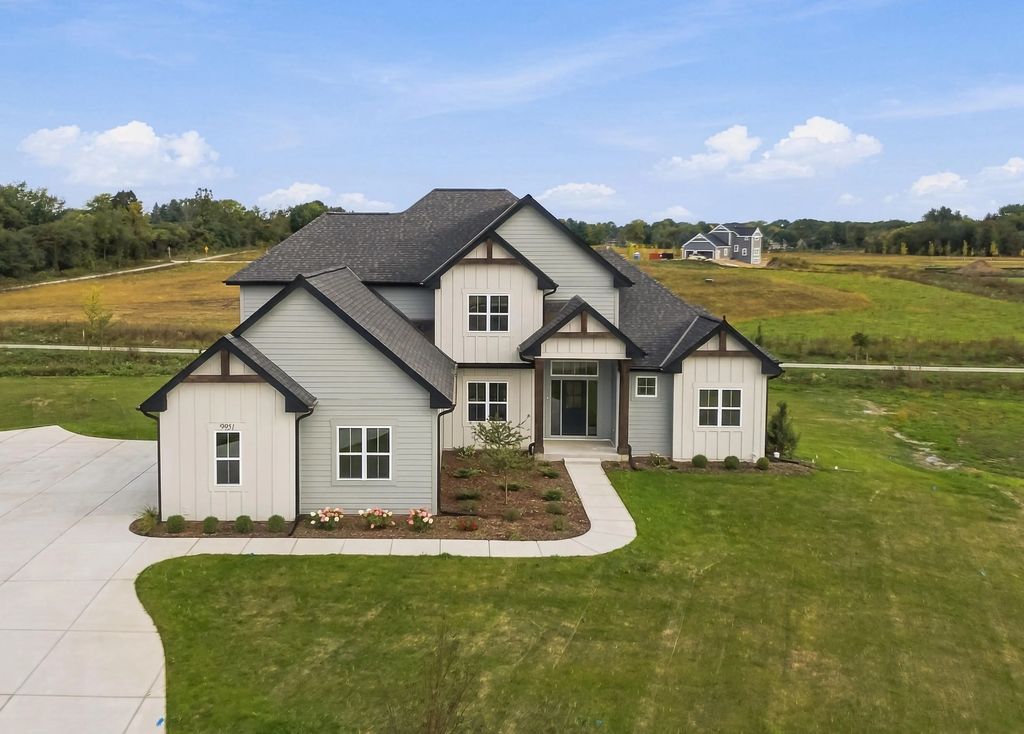 9951 Cygnet Ct, Mequon