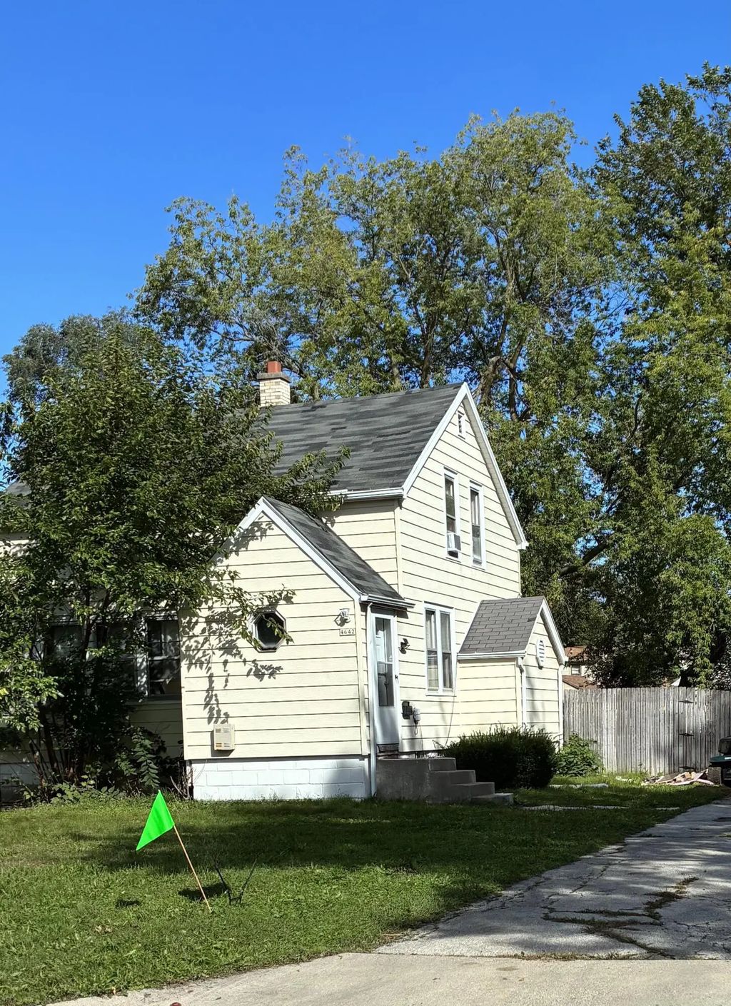 4642 N 57 St, Milwaukee