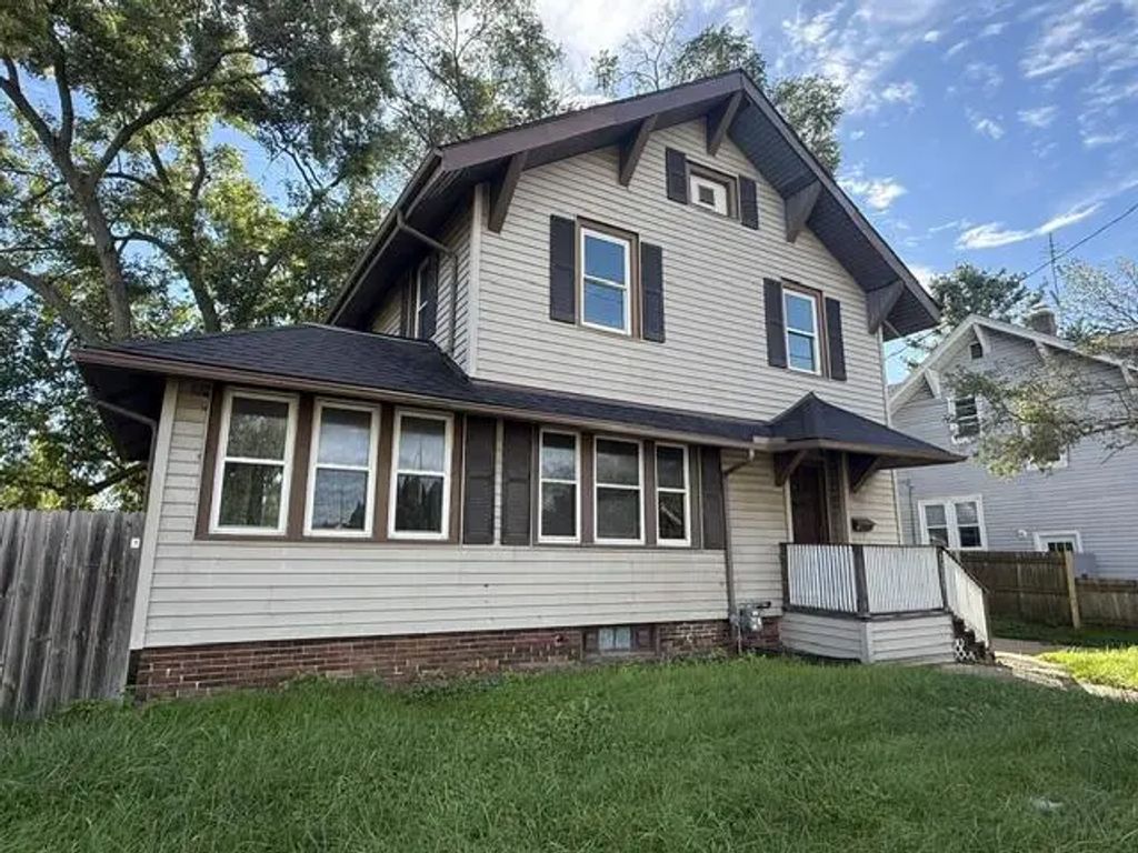 7229 Sheridan Rd, Kenosha