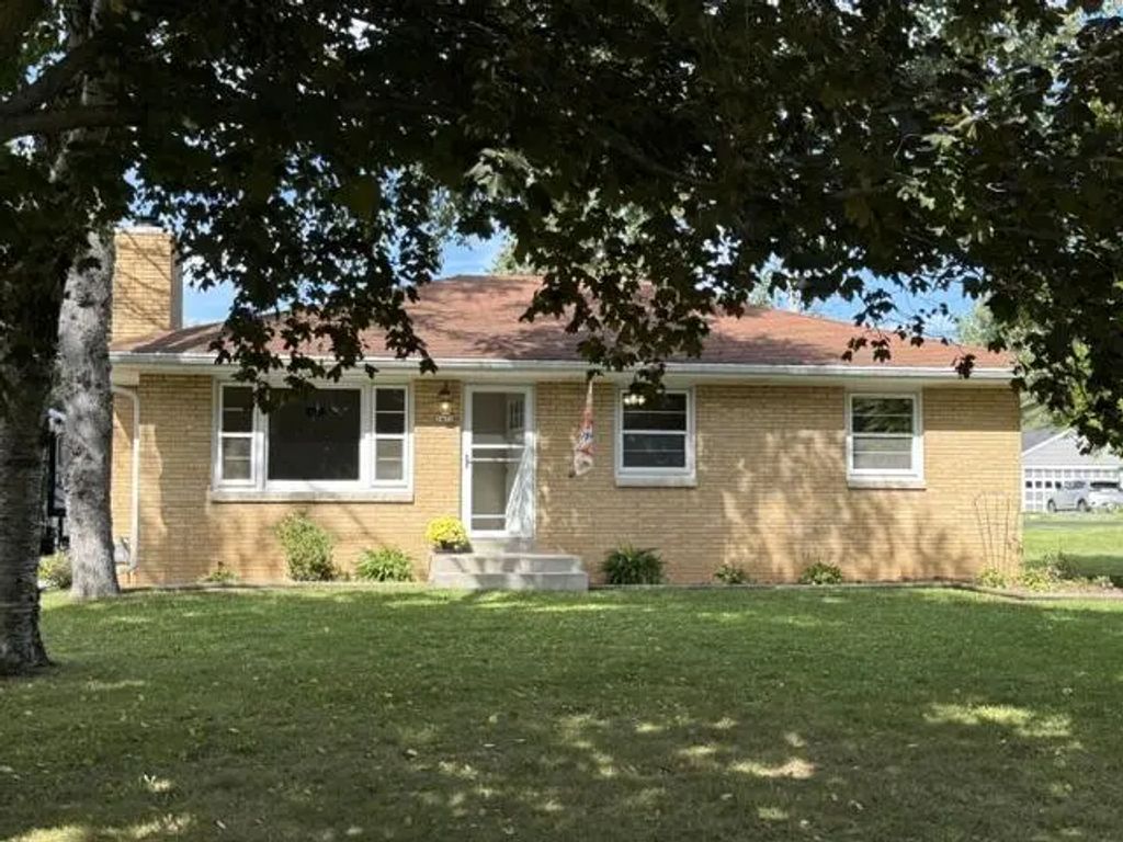 3472 E Ryan Rd, Oak Creek