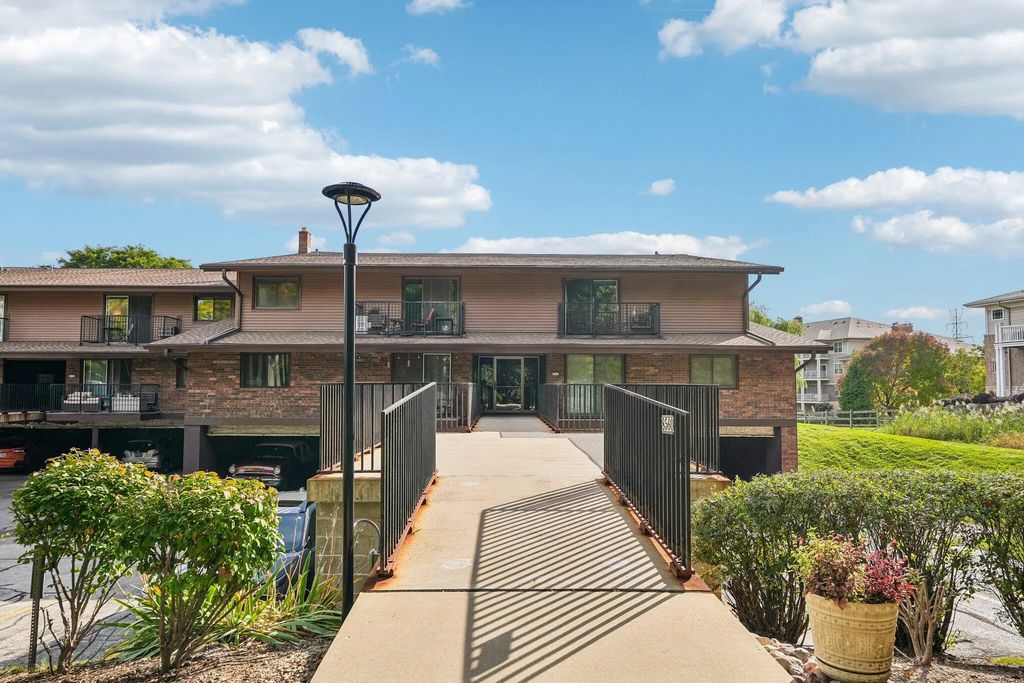8560 W Waterford Ave 1, Greenfield