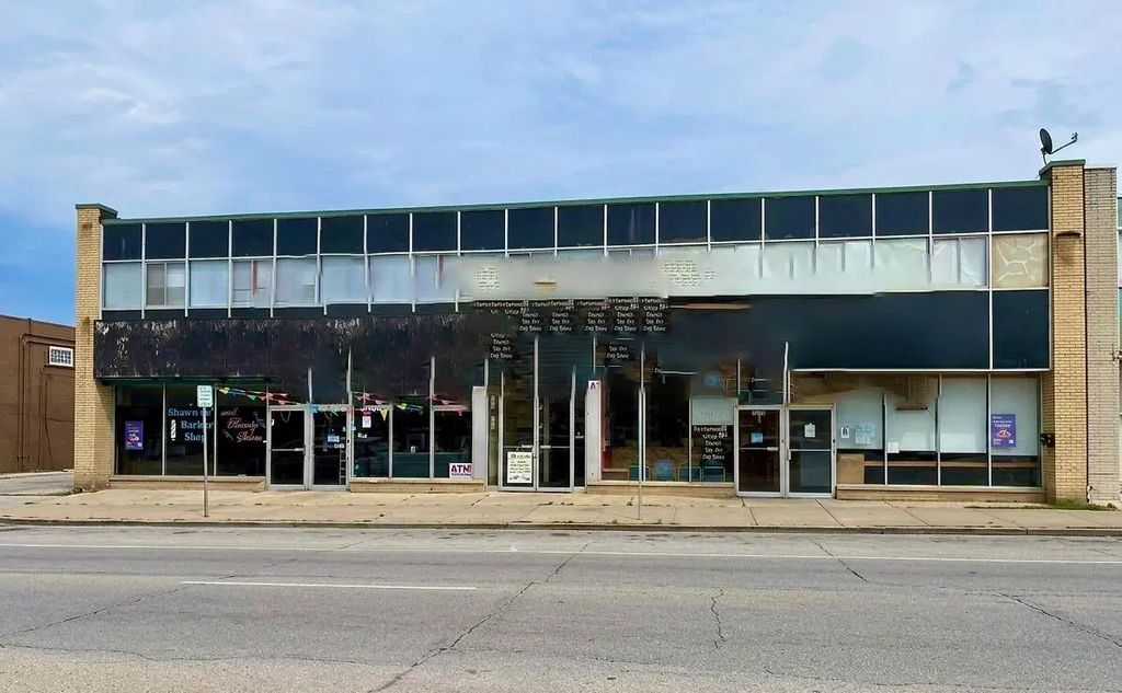 7512 W Appleton Ave 7516, Milwaukee