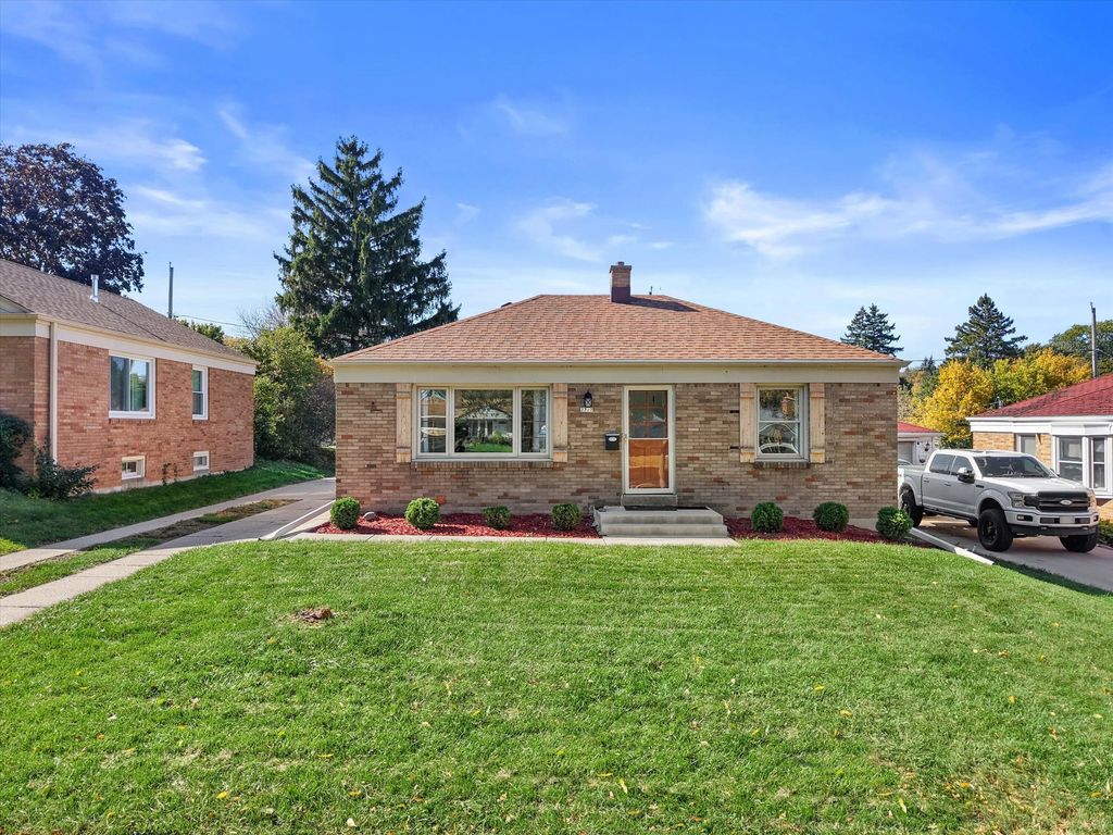 2717 S 51st St, Milwaukee