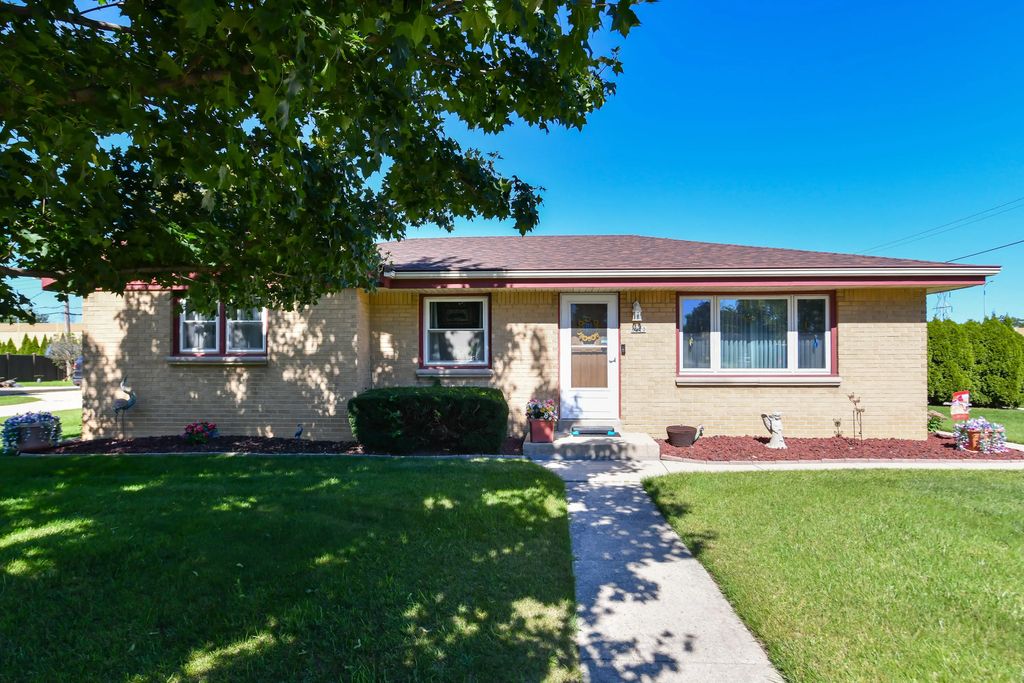 6220 W Van Norman Ave, Greenfield