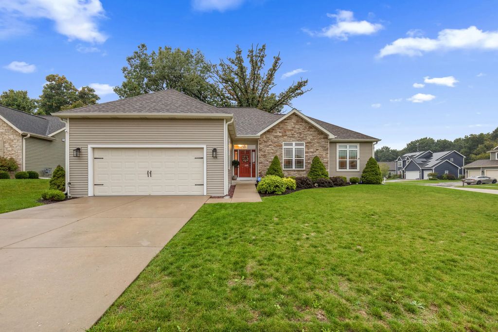174 N Wild Flower Ln, Elkhorn