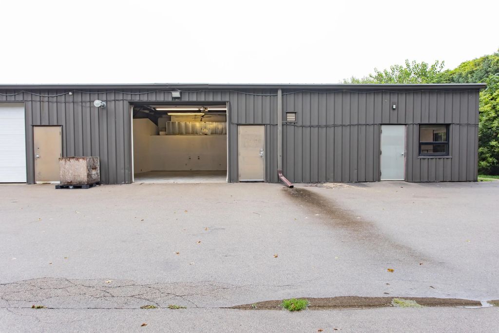 5540 Highway 50 - 108, Delavan