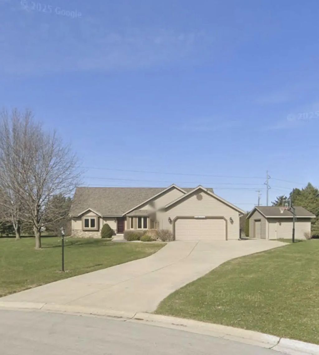 S79w15520 Foxboro Pl, Muskego