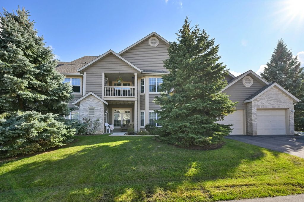 W159n4824 Graysland Dr, Menomonee Falls