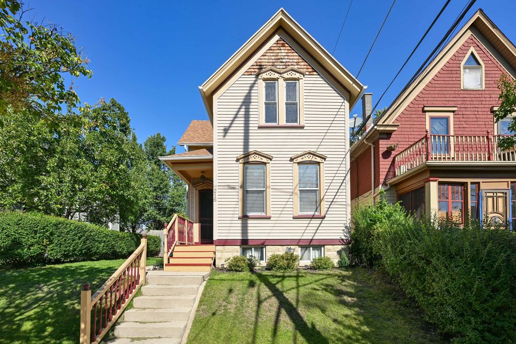 216 E Garfield Ave, Milwaukee