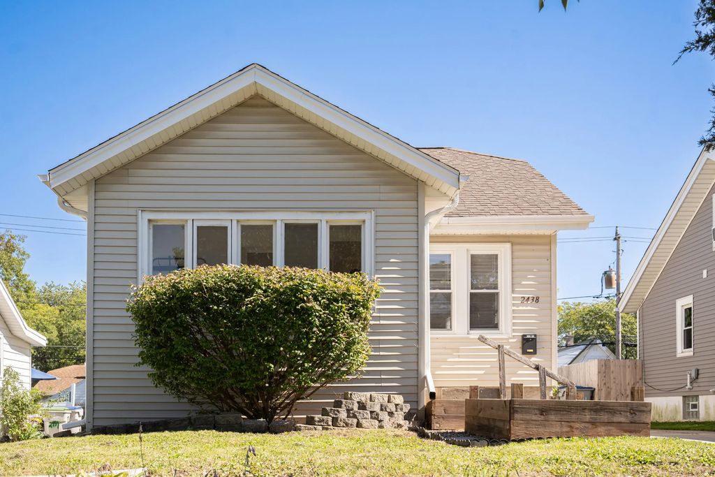2438 N 58th St, Milwaukee