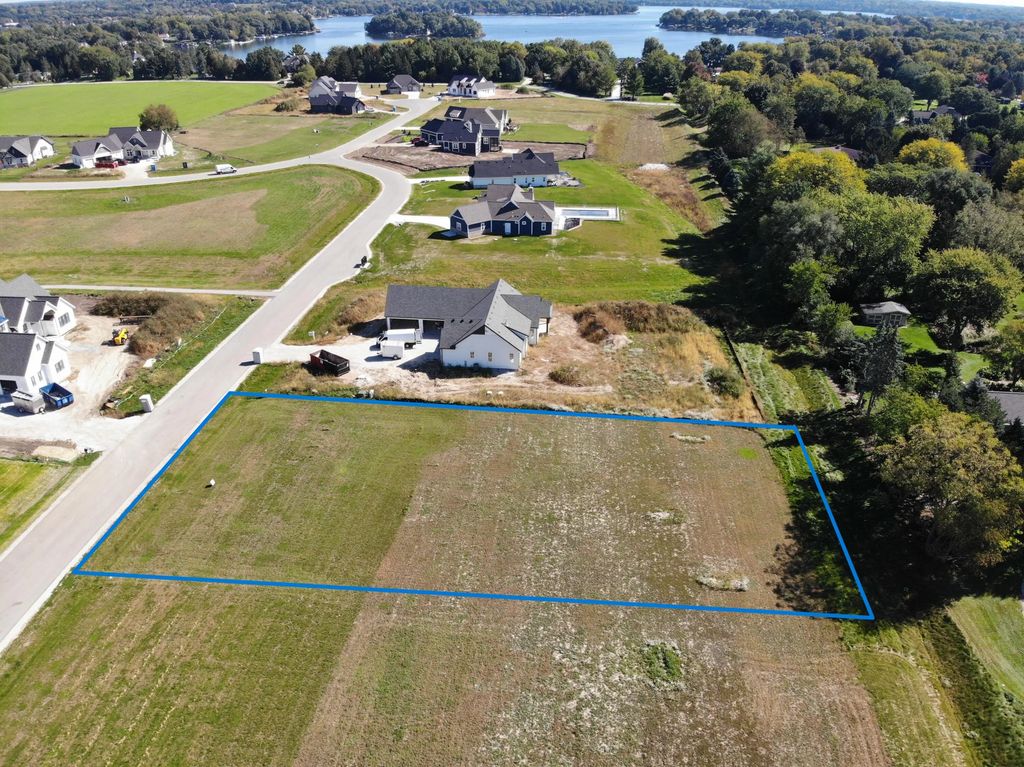 N62w35631 Doolan Dr Lt43, Lac La Belle