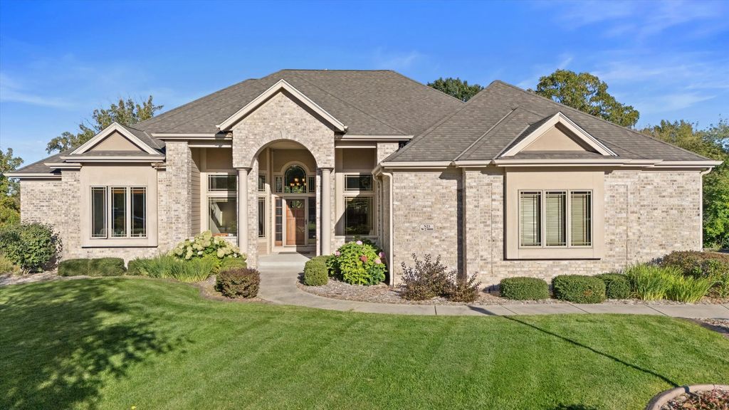 N23w23800 Talon Ct, Pewaukee