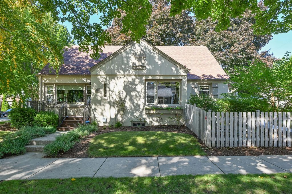 708 E Euclid Ave, Milwaukee