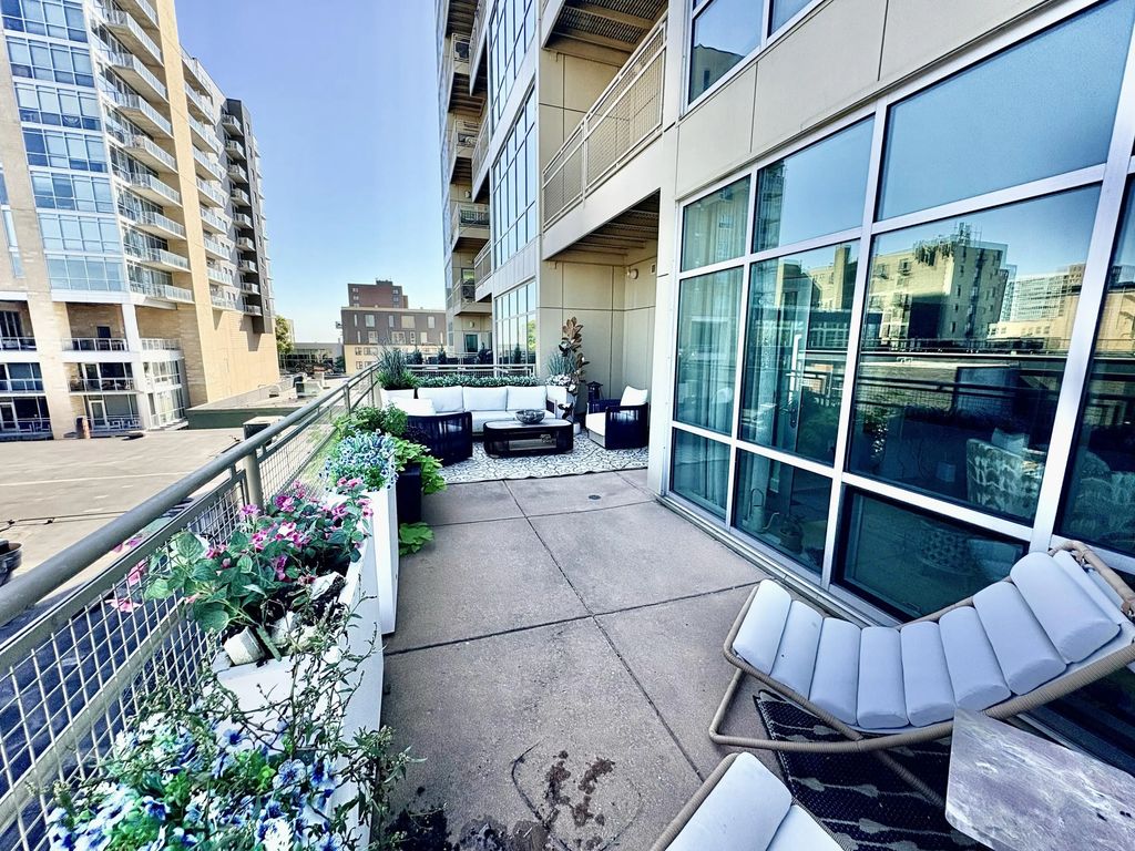 1550 E Royall Pl 410, Milwaukee