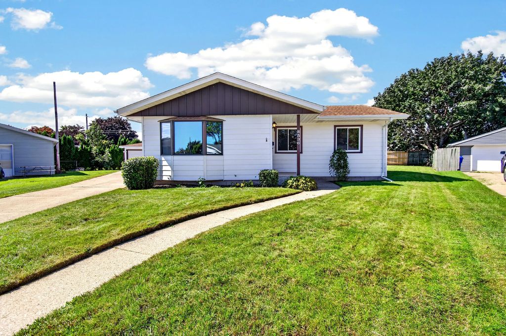 8536 18th Ave, Kenosha