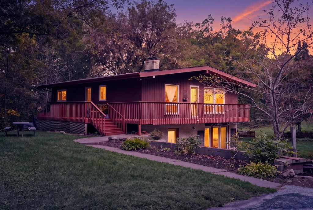 W5380 County Road B -, Medary