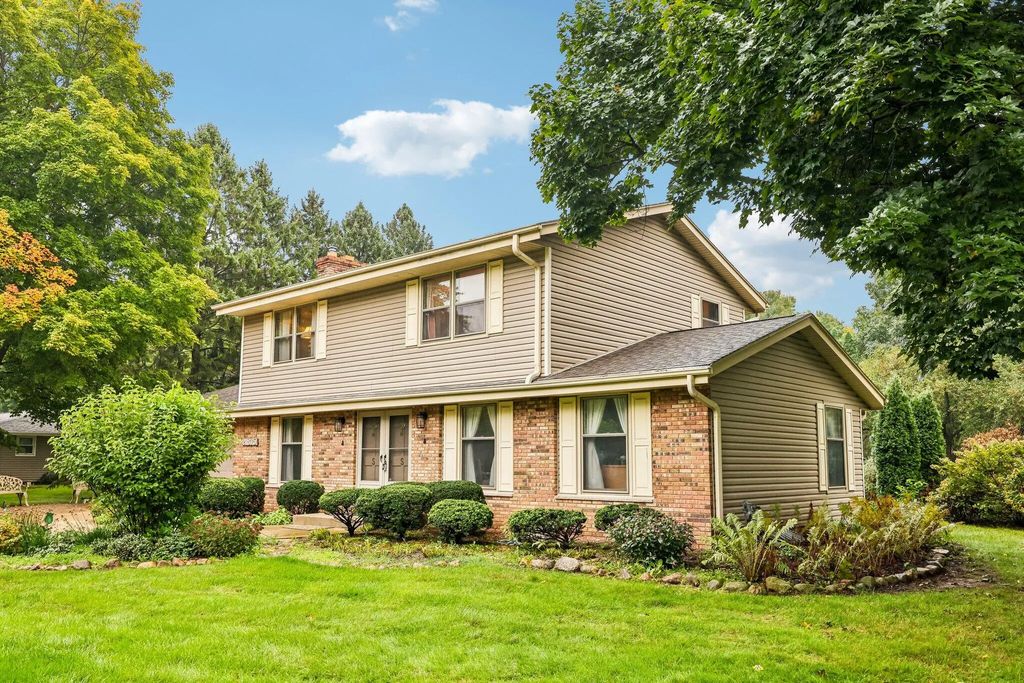 21875 Clearfield Rd, Brookfield