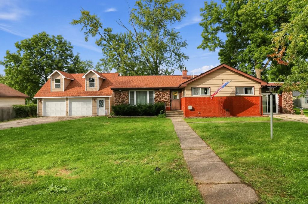 24908 69th St, Paddock Lake