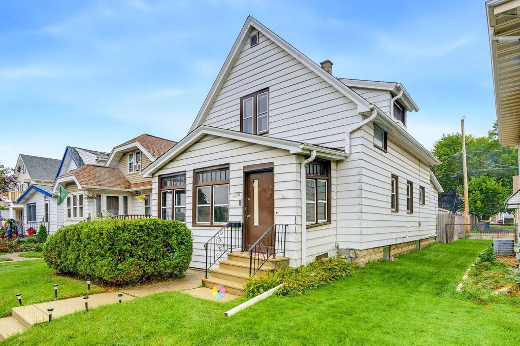1739 S 75th St, West Allis