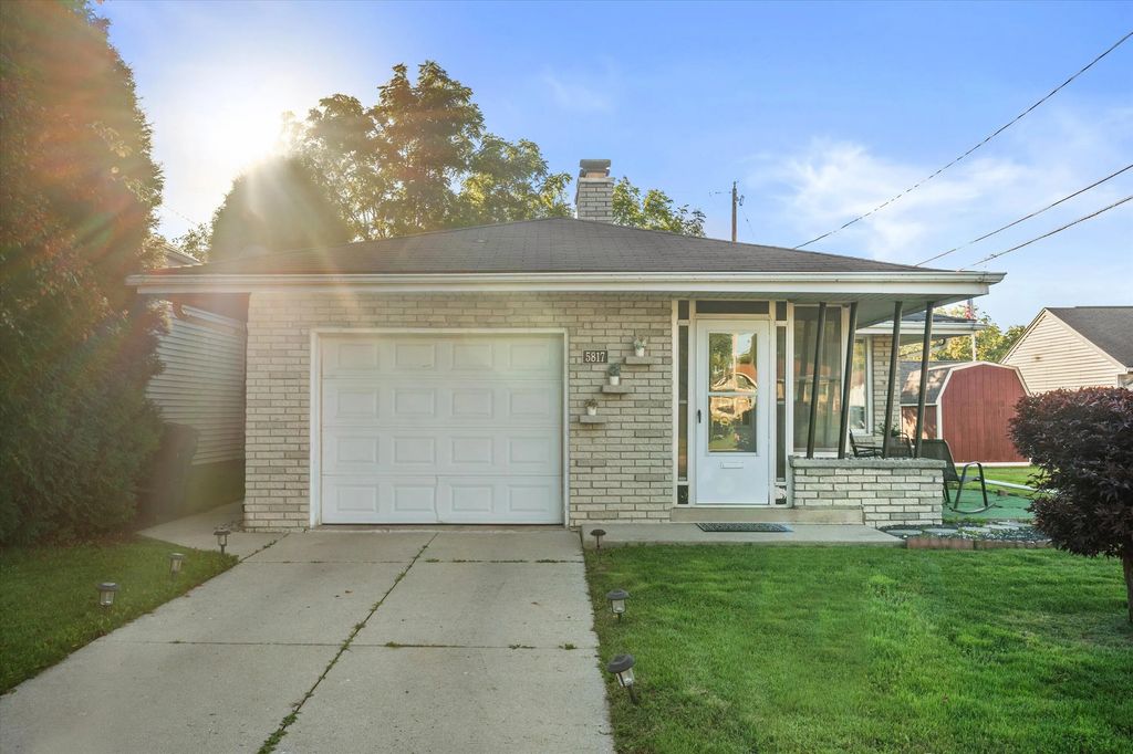 5817 S Quality Ave, Cudahy